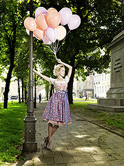 neu: High-Fashion-Designer Capsule Collection „Marina Hoermanseder by Angermaier“